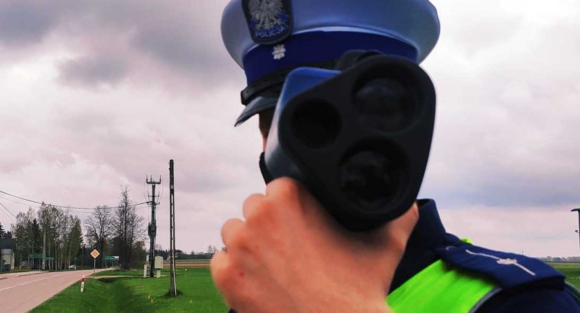 23-latka straciła prawo jazdy za zbyt szybką jazdę