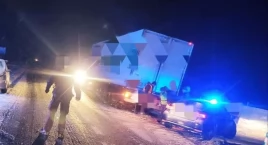 DK66: Ciężarówka uderzyła w samochód osobowy [foto]