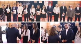 Maturzyści oficjalnie pożegnali mury LO im. Króla Kazimierza Jagiellończyka w Wysokiem Mazowieckiem [FOTO]