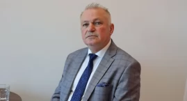 Burza na sesji. Radni obniżyli wynagrodzenie burmistrzowi Ciechanowca