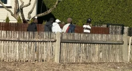 Czerwony Bór: Migranci spacerują po wsiach. Radny pyta wojewodę