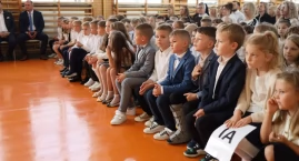 Zdjęcie przedstawia: Rozpoczęcie roku szkolnego 2025/2026 w SP1 w Wysokiem Mazowieckiem [FOTO]