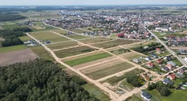 Tak postępują prace przy budowie dróg przy ul. ks. p…