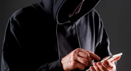Uwaga na oszustów podszywających się pod pracowników ZUS!
