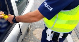 Nietrzeźwi na drodze! Dwóch kierowców straciło prawa jazdy