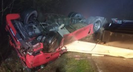 Przewrócił się TIR. Droga Wysokie Mazowieckie - Dąbrowa Wielka zablokowana [FOTO]