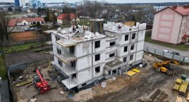 Wysokie Mazowieckie: Przy Kościelnej powstają nowe mieszkania komunalne [FOTO+VIDEO]