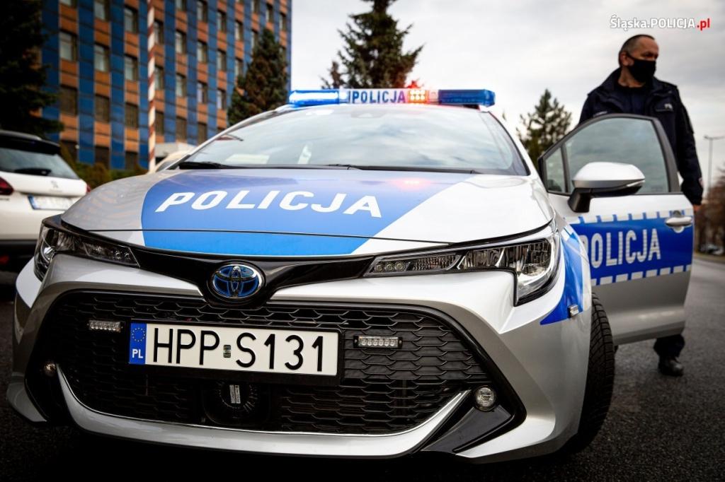 Nowe hybrydowe toyoty dla śląskiej policji