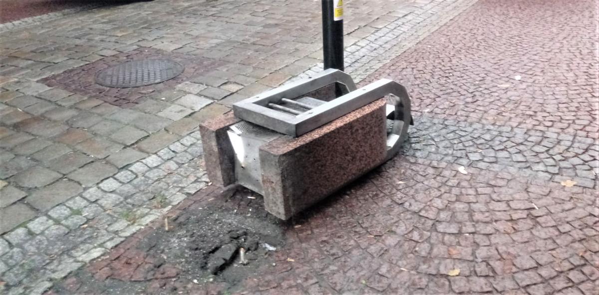 Ktoś się wyżył na śmietniku