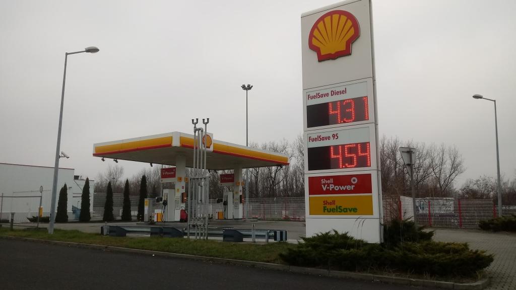 Shell zamierza rozebrać stację paliw przy dawnym Auchan