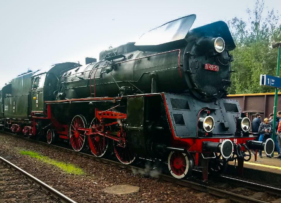 Przystanął w Mysłowicach. Jak z dziecięcej kolejki...