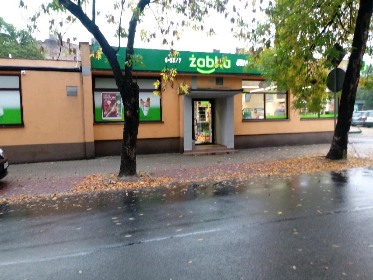 Bezalkoholowa Żabka na Robotniczej