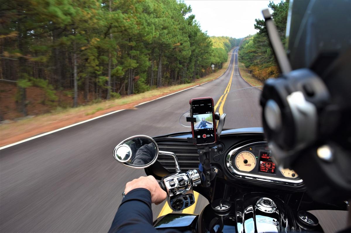 Kolczatka na drodze? Nie przed motocyklem