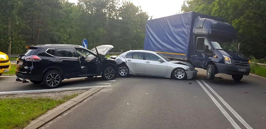 3 samochody zderzyły się na ul. Długiej