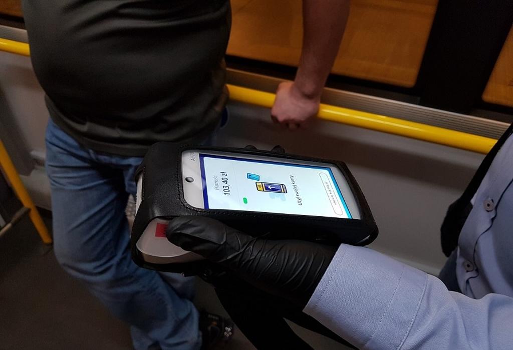 ZTM: karę za jazdę bez biletu zapłacisz zbliżeniowo
