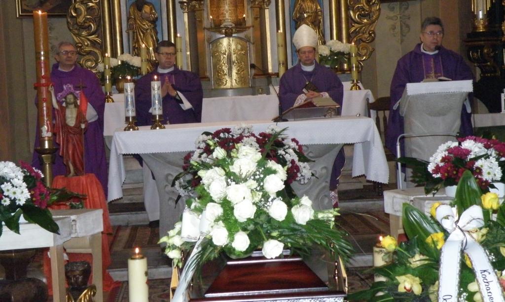 Ostatnie pożegnanie ks. Andrzeja Filusia