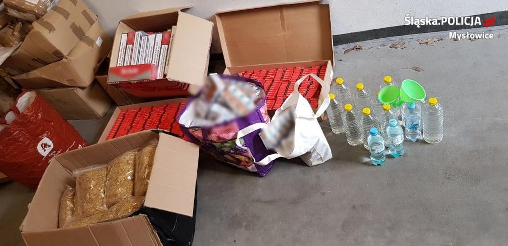 Nielegalny alkohol, tytoń i papierosy w mieszkaniu 60-latka