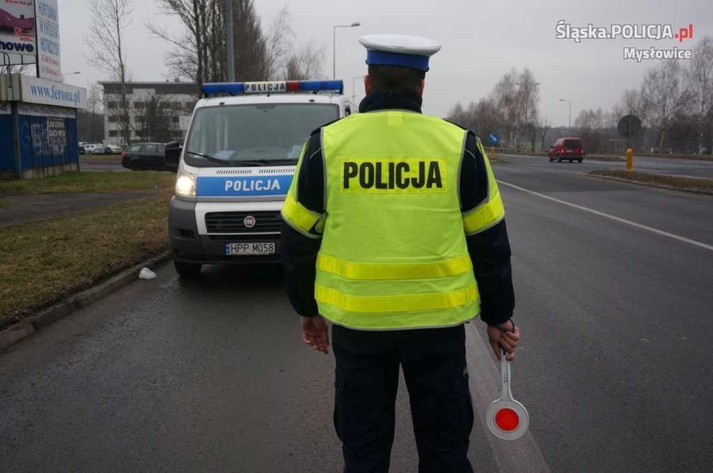 BMW z cofniętym licznikiem, kierowca pod wpływem alkoholu