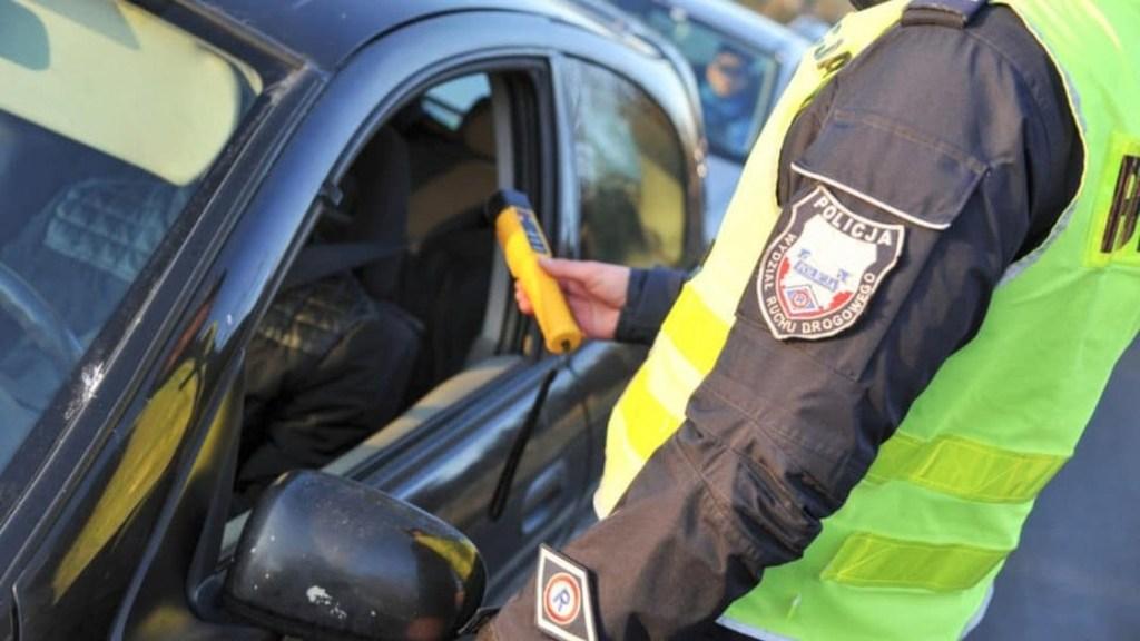 Nietrzeźwy za kierownicą seata
