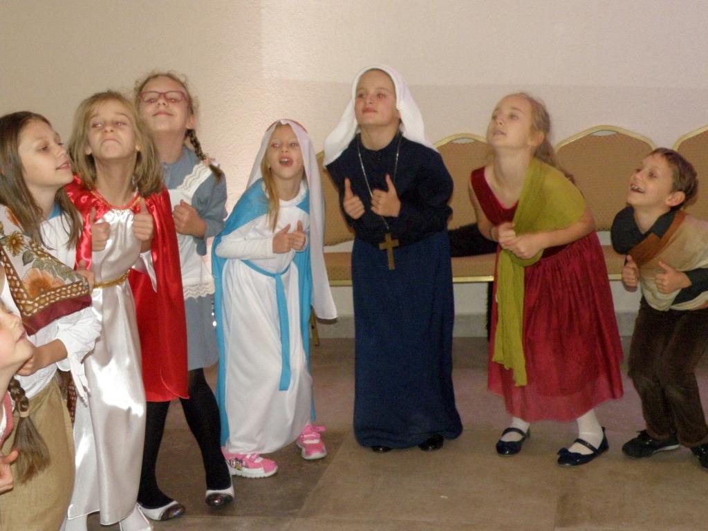 Wszyscy święci poszli w tany. Bal zamiast Halloween