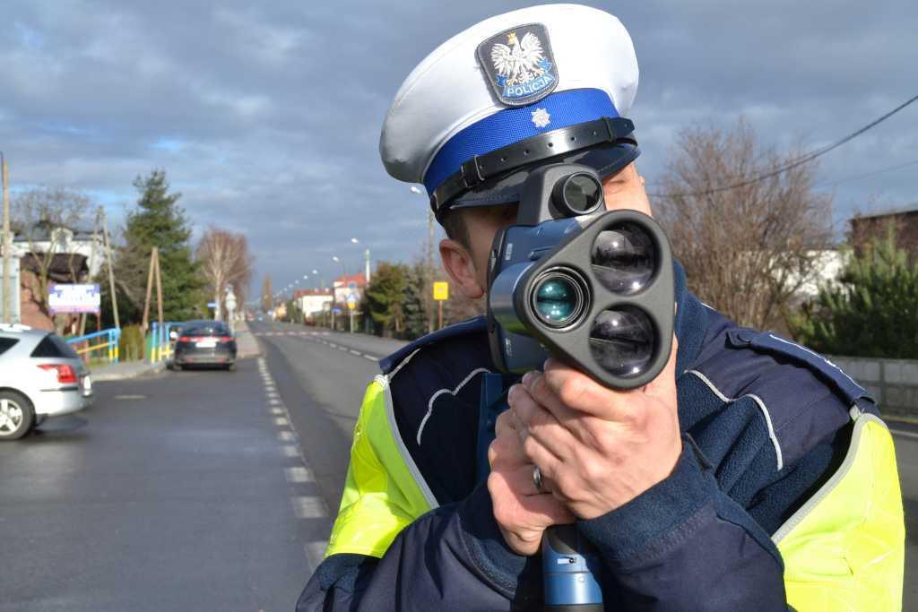 Noga z gazu. Policja prowadzi kaskadowe pomiary prędkości