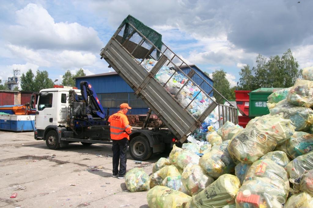 Będziemy płacić 25 i 40 zł za śmieci?