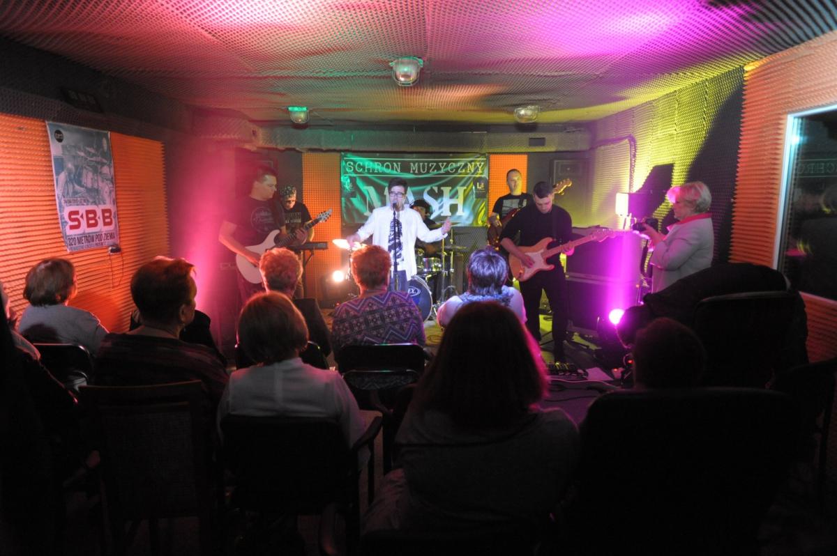 Klimatyczny koncert z okazji Dnia Kobiet w Muzycznym Schronie