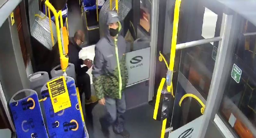 Onanizował się na oczach dziewczynki. Szuka go katowicka policja