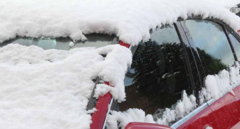 Ile mandatu za śnieg na dachu?