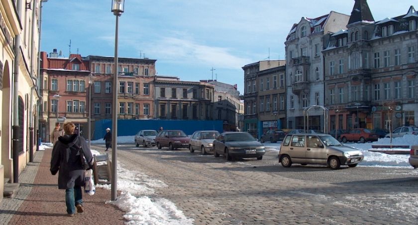 Budowa fontanny na Rynku – zdjęcia z naszego archiwum