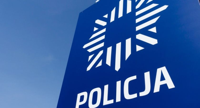 Chciał sprawdzić, czy jest poszukiwany. Przyszli po niego policjanci