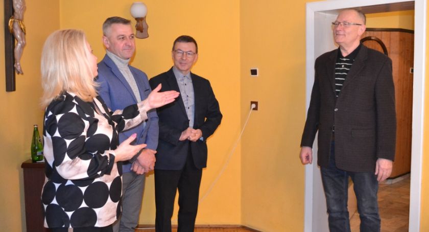 Cenna pamiątka wróciła do Ławek