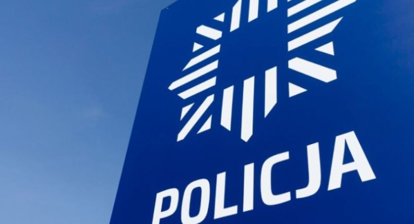 Policjanci poszukują kobiety ze srebrnego opla