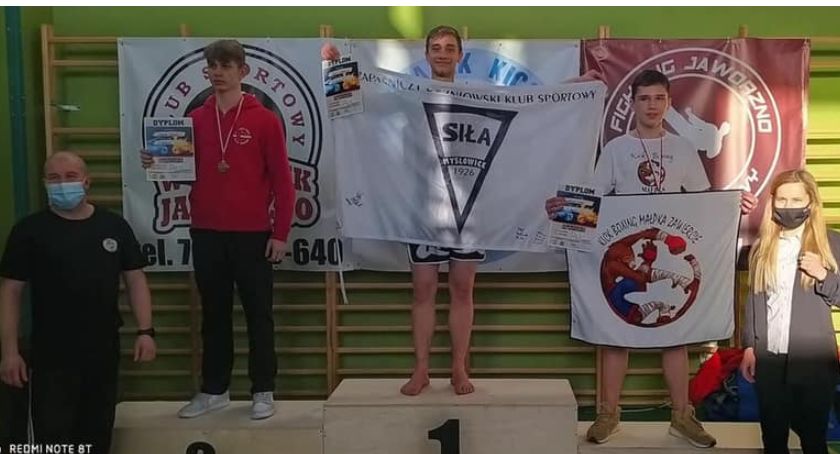 Siła Mysłowice ze złotem, PACO Team na srebrno