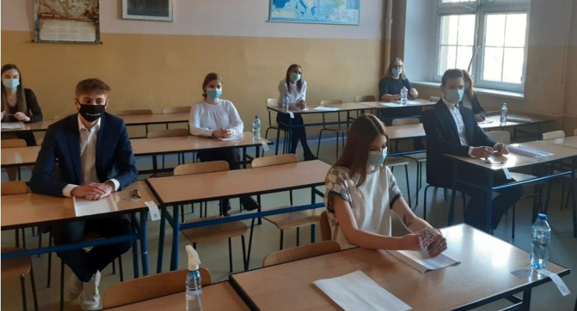 W mysłowickich liceach trwają próbne matury