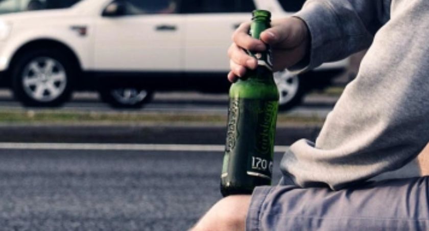 Policjant po godzinach pracy zatrzymał pijanego kierowcę