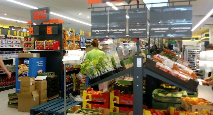 Test na COVID będzie można kupić w Biedronce