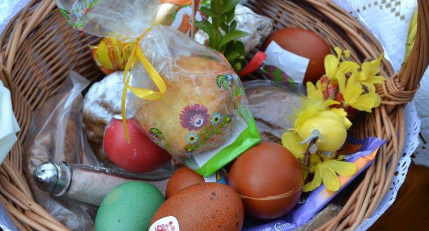 Nie będzie tradycyjnego święcenia pokarmów i procesji rezurekcyjnej