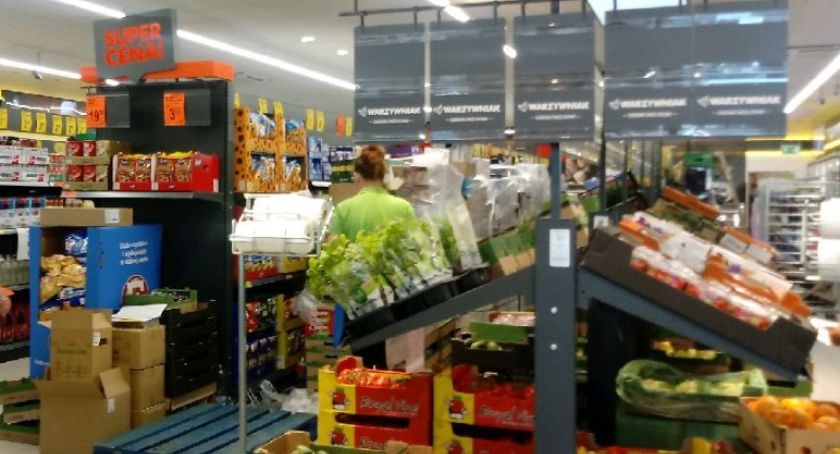 Ostatnia chwila na świąteczne zakupy. Do której są czynne sklepy w Wielką Sobotę?