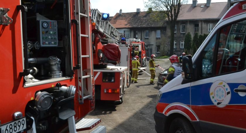 Pożar na Bytomskiej. Nie żyje jedna osoba
