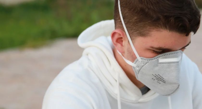 Pandemia wpływa na zdrowie psychiczne. Radni PiS proponują utworzenie pomocowego programu dla mieszkańców