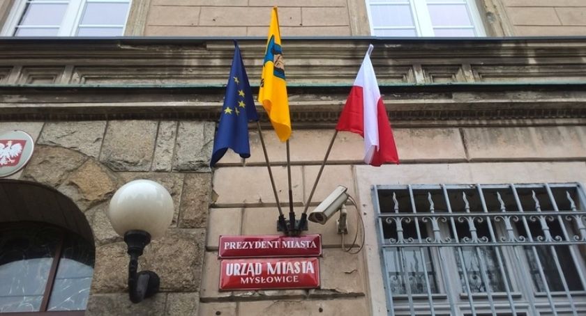 Prezydent chciał zamieszkać w jednym z domów modułowych