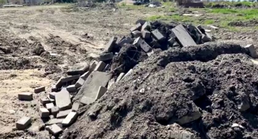 Wysypisko śmieci na terenie Trójkąta Trzech Cesarzy