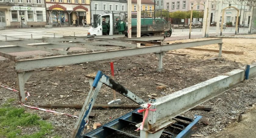 Demontują scenę na Rynku