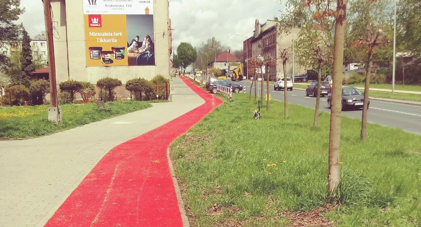 Przybywa czerwonych ścieżek