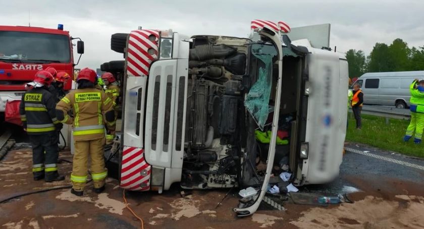 Kolizja na autostradzie A4. Zablokowane 2 pasy ruchu