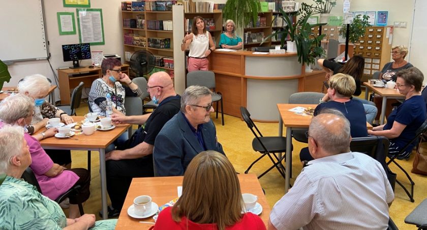 Seniorzy mają swoje miejsce do dyskusji o literaturze