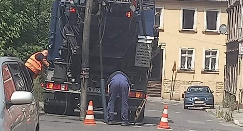 Szmaty, meble i gruz w kanalizacji. Wracamy do sprawy mieszkania zalanego fekaliami
