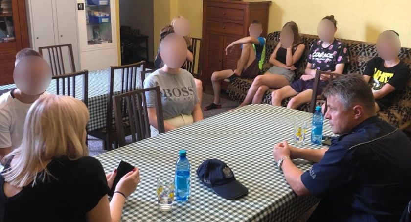 Policjanci z wizytą w domu dziecka