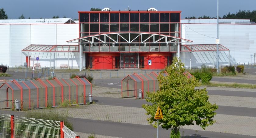 Dawny Auchan do rozbiórki. Co powstanie na jego miejscu?